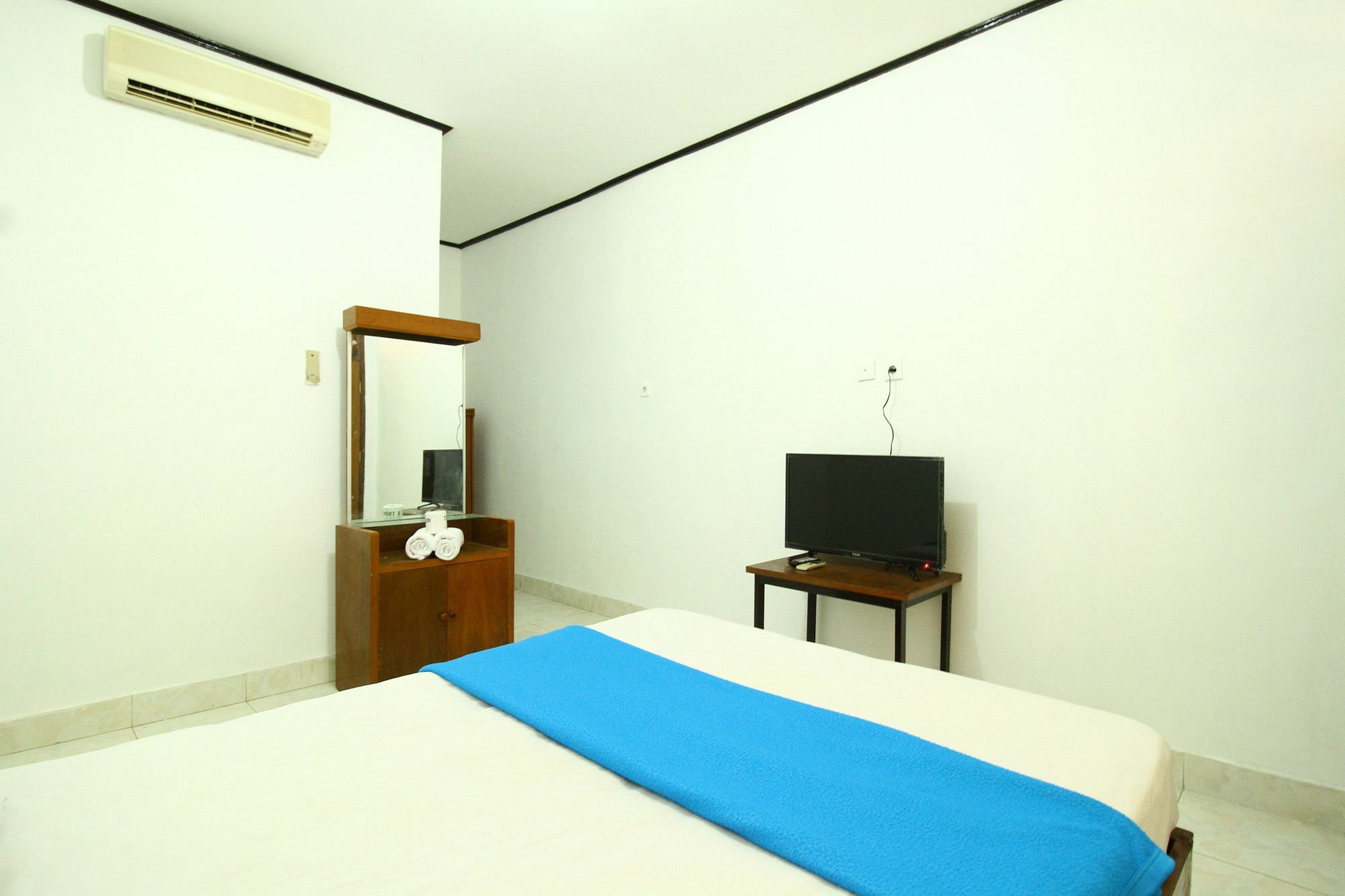 Dua Dara Inn Kuta Легиан Экстерьер фото